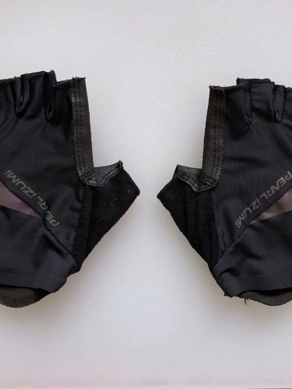 Pearl Izumi Women’s Black Pro Gel Bike Gloves EUC